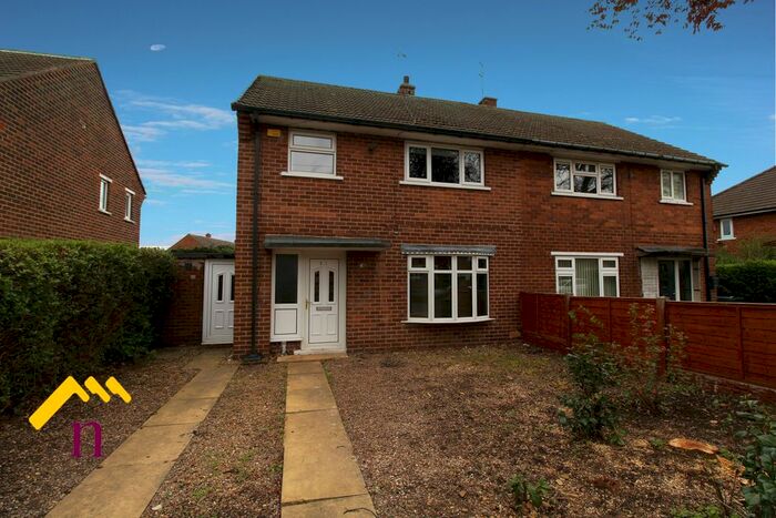 3 Bedroom Semi-Detached House To Rent In Willow Avenue, Cantley, Doncaster, DN4