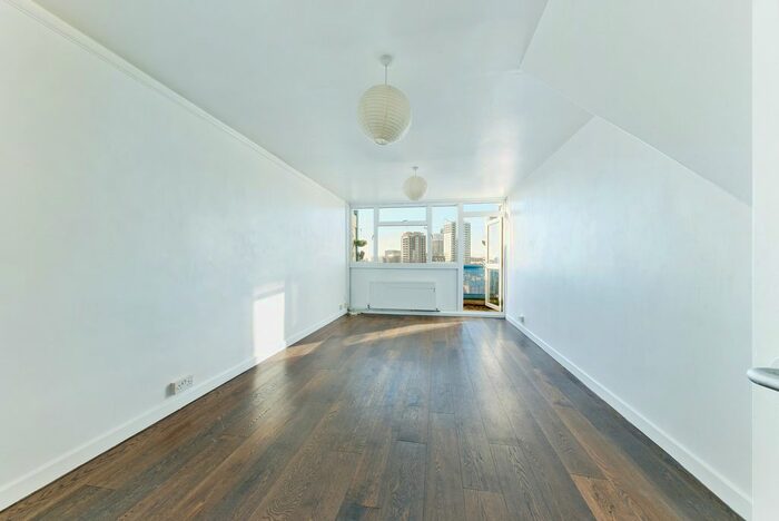 2 Bedroom Flat To Rent In Deverell Street, London, SE1