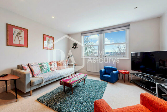 2 Bedroom Apartment To Rent In Shepherds Hill, Highgate, London, N6