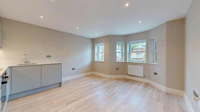 1 Bedroom Flat To Rent In Tulip Court, St. Johns Road, Watford, Hertfordshire, WD17