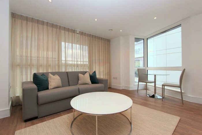 1 Bedroom Apartment To Rent In Tavern Quay, Rope Street, London, SE16