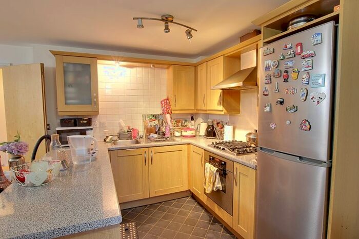 2 Bedroom Flat To Rent In Conigre Square, Trowbridge BA14