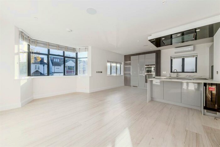 2 Bedroom Flat To Rent In Middleton Road, Hampstead Garden Suburb, NW11