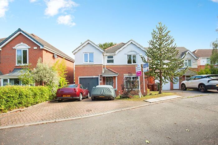 5 Bedroom Detached House For Sale In Thistle Drive, Upton, Pontefract, WF9