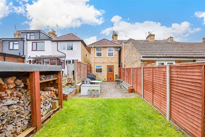 2 Bedroom End Of Terrace House For Sale In Church Street, Burham, Rochester, Kent, ME1