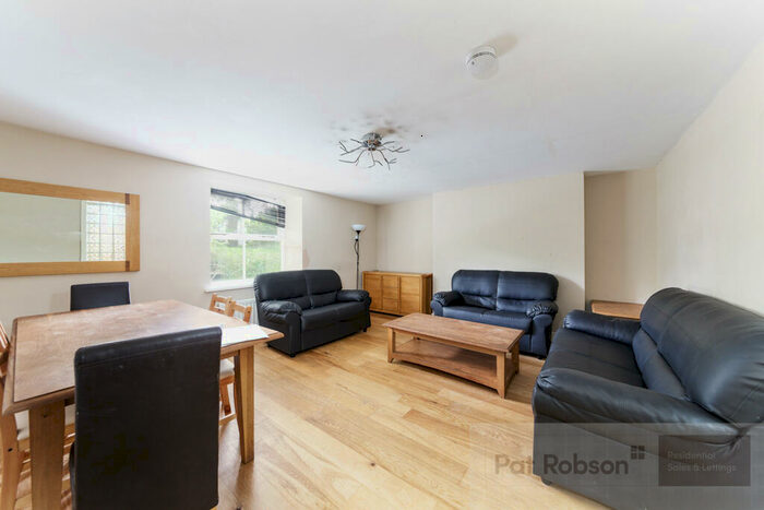 5 Bedroom Apartment To Rent In Jarico House Flat, Osborne Terrace, Jesmond, Newcastle Upon Tyne, NE2