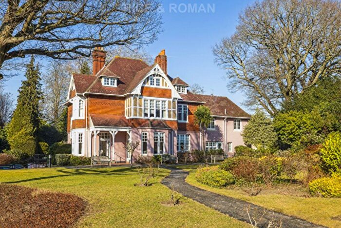 1 Bedroom Retirement Property For Sale In Clarefield Court, Ascot, SL5