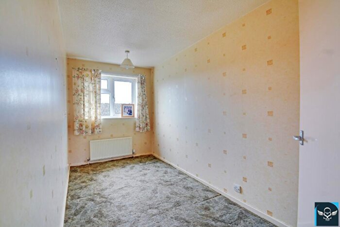 3 Bedroom Town House For Sale In Aylesbury Walk, Burnley, BB10