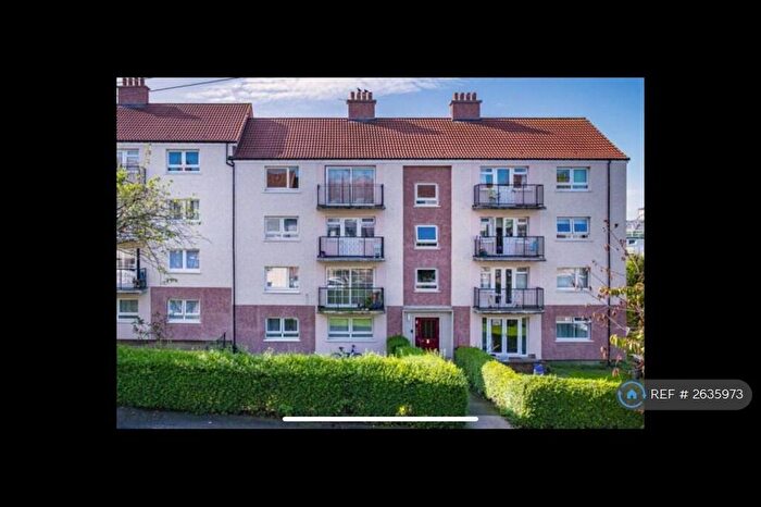 3 Bedroom Flat To Rent In Kerrycroy St, Glasgow, G42