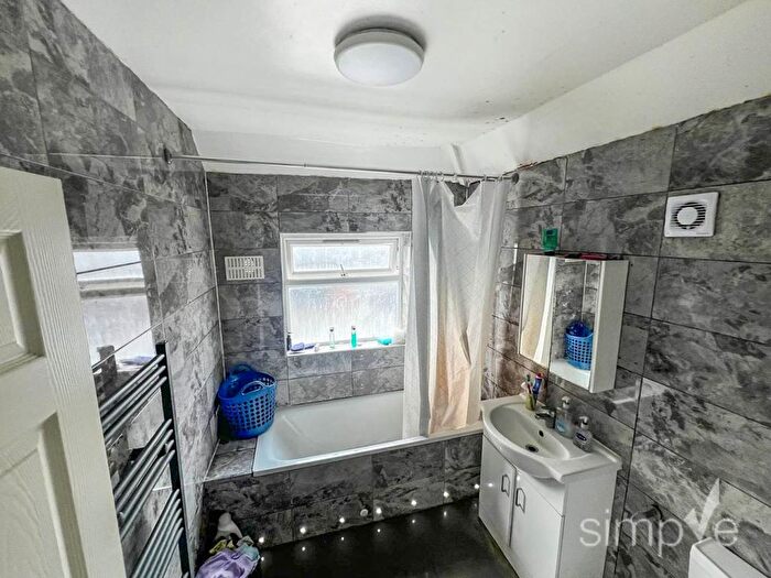 5 Bedroom Property To Rent In Nestles Avenue, Hayes, Middlesex, UB3