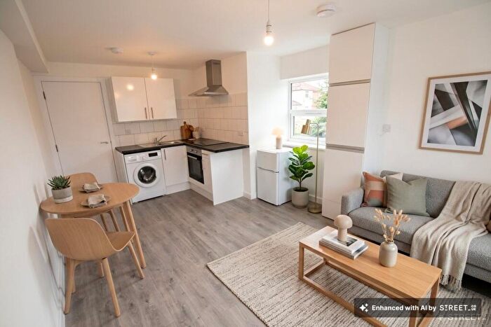 2 Bedroom Flat To Rent In Oxford Road, Southampton, SO14
