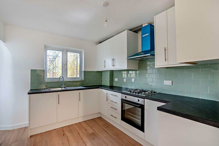 2 Bedroom Apartment To Rent In Northcote, HA5