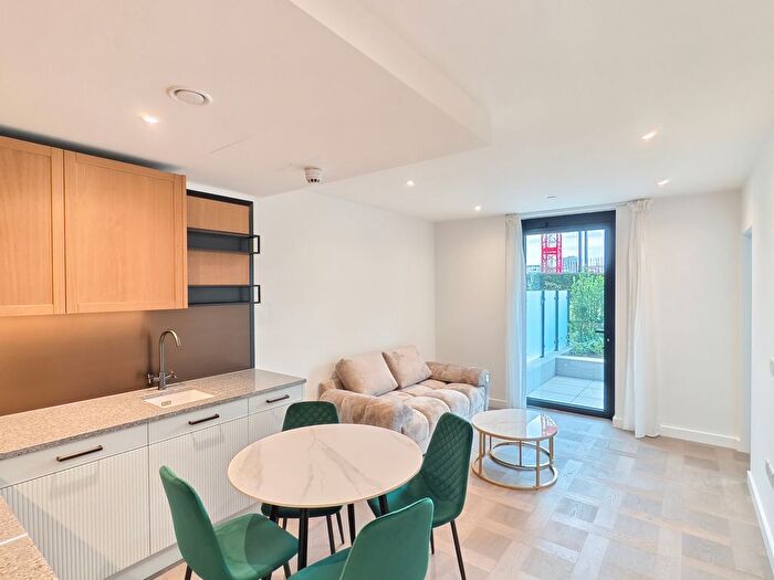 1 Bedroom Studio To Rent In Boxwood Gardens, London, E1W