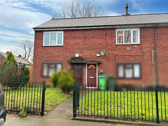 2 Bedroom Flat For Sale In Whalley Road, Heywood, Greater Manchester, OL10