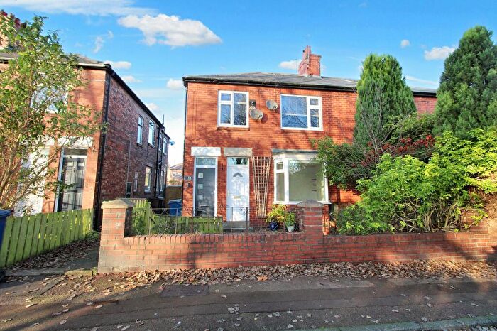 2 Bedroom Flat To Rent In Marleen Avenue, Heaton, Newcastle Upon Tyne, Tyne And Wear, NE6