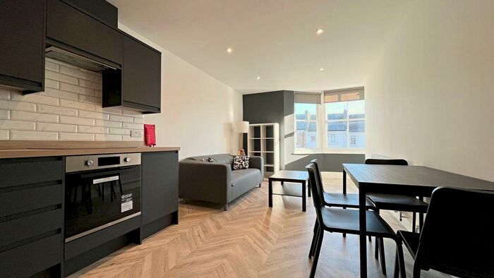 4 Bedroom Flat To Rent In Goldstone Villas, Hove, East Sussex, BN3