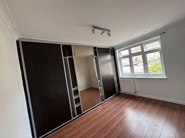 9 Bedroom Detached House To Rent In Newbury Park, Redbridge, IG3