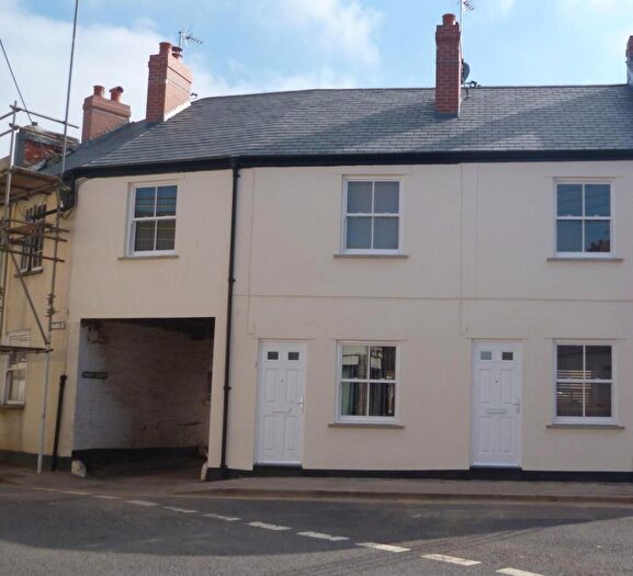 4 Bedroom Terraced House To Rent In Park Street, Tiverton, EX16