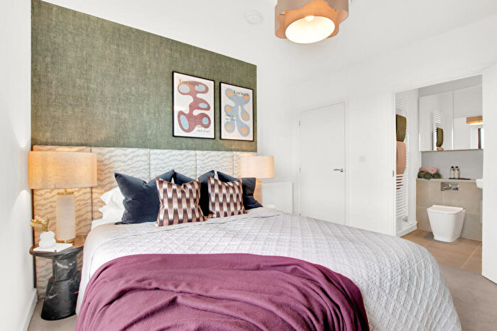 1 Bedroom Apartment For Sale In Brook Avenue, Wembley, HA9