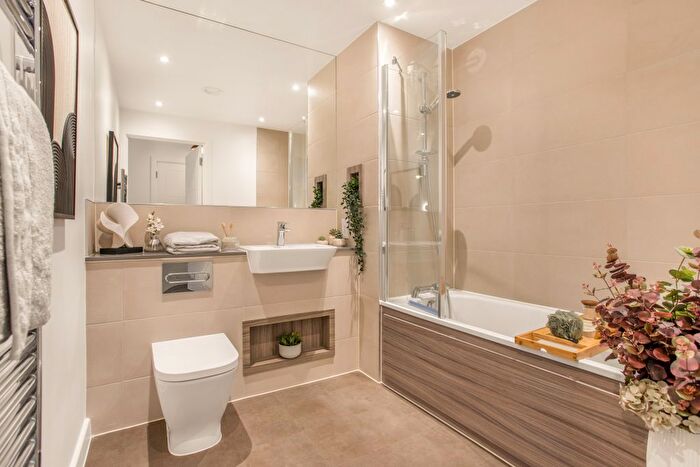 1 Bedroom Flat For Sale In Tandy Place, London, E20