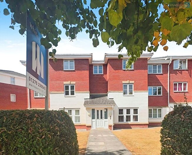 3 Bedroom Flat For Sale In School Lane, Elworth, Sandbach, Cheshire, CW11