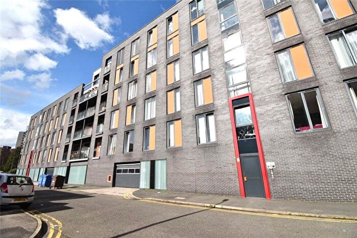 2 Bedroom Penthouse To Rent In Springfield Court, Dean Road, Salford, Greater Manchester, M3