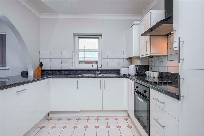 2 Bedroom Apartment To Rent In Victoria Quay, Maritime Quarter, Swansea, SA1