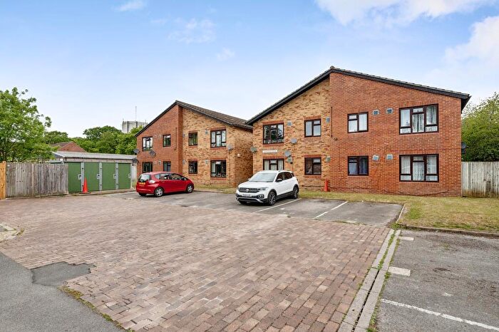 1 Bedroom Flat For Sale In Newbury, Berkshire, RG14