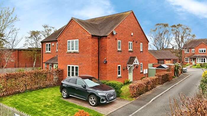 3 Bedroom Semi Detached House For Sale In Parsons Close, The Humbers, Telford, Shropshire, TF2