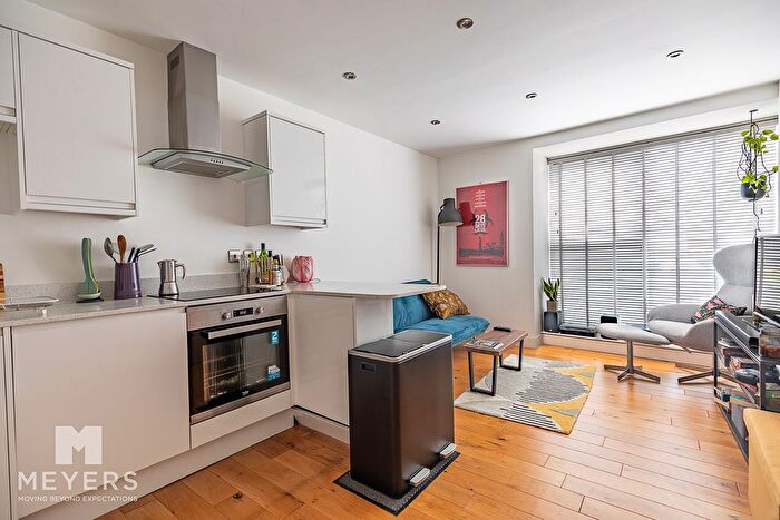 1 Bedroom Flat For Sale In - Southbourne Grove, Bournemouth, BH6