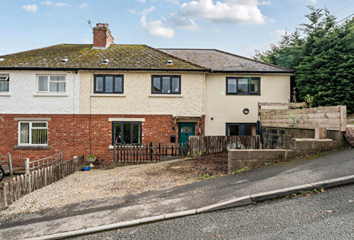 5 Bedroom Semi Detached House For Sale In Albert Road, Brimscombe, Stroud, Gloucestershire, GL5