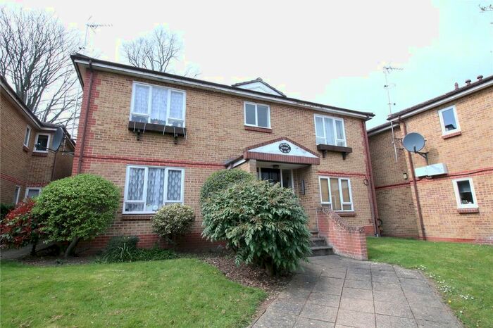 1 Bedroom Flat To Rent In Victoria Court, Victoria Street, Maidstone, Kent, ME16