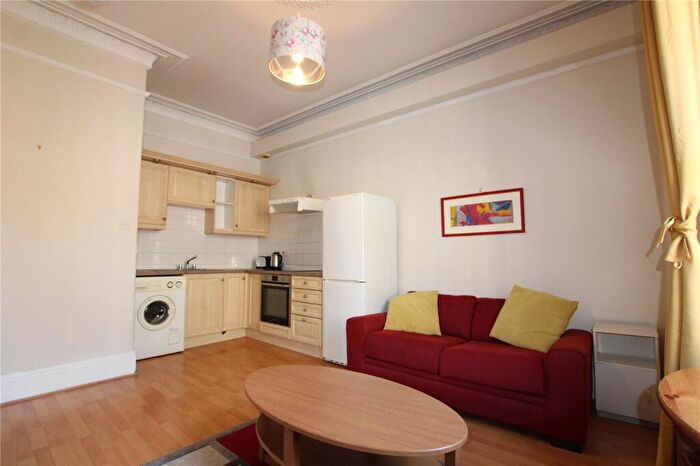 1 Bedroom Apartment To Rent In Easter Road, Edinburgh, EH7
