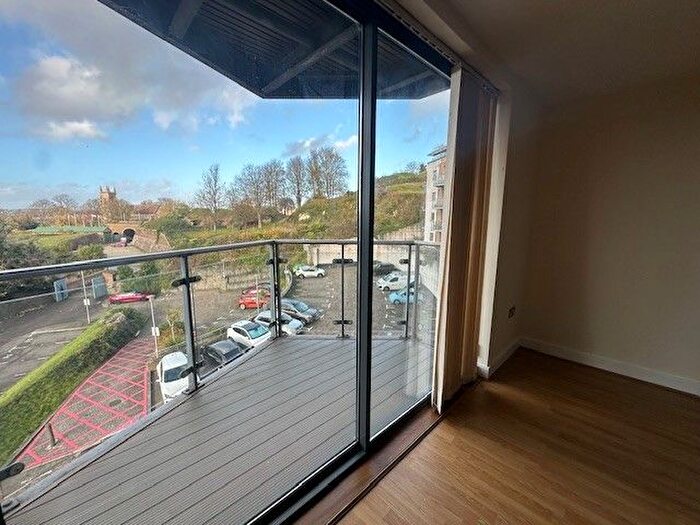 2 Bedroom Flat To Rent In Barrier Road, Chatham, ME4