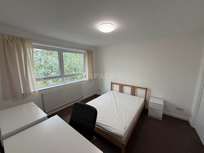 4 Bedroom Terraced House To Rent In Spring Terrace, Reading, RG2