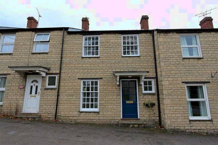 3 Bedroom Terraced House To Rent In London Road, Chipping Norton, OX7