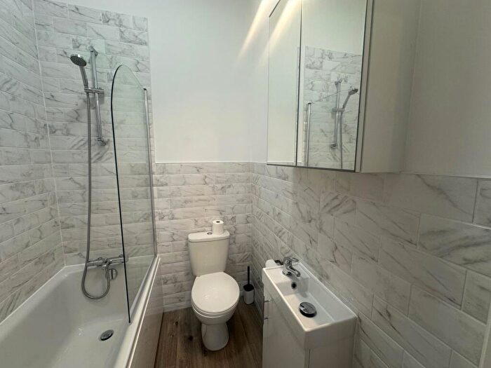 Apartment To Rent In Southbourne Road, Bournemouth, BH6