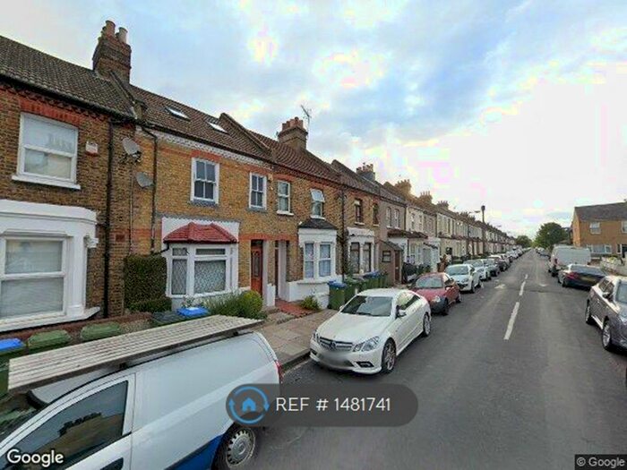 Studio To Rent In Marmadon Road, London, SE18