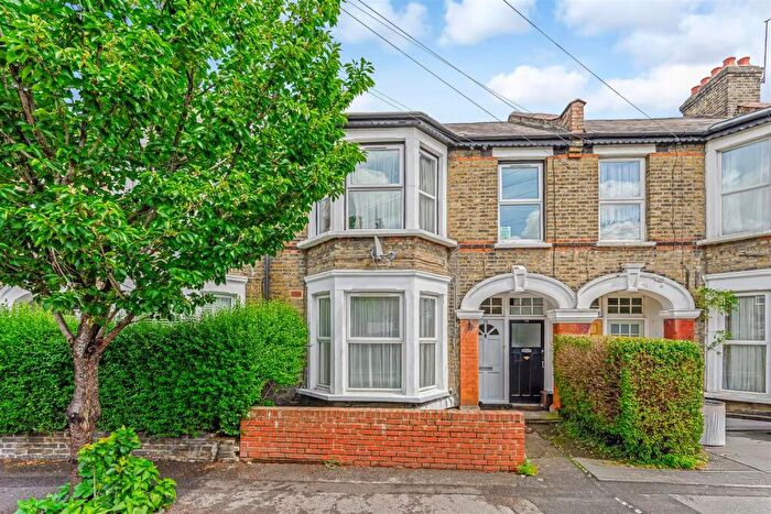 2 Bedroom House For Sale In Brunswick Road, London, E10