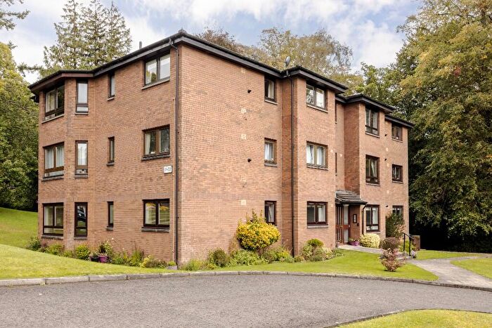 3 Bedroom Apartment For Sale In Chapelacre Grove, Helensburgh, Argyll And Bute, G84