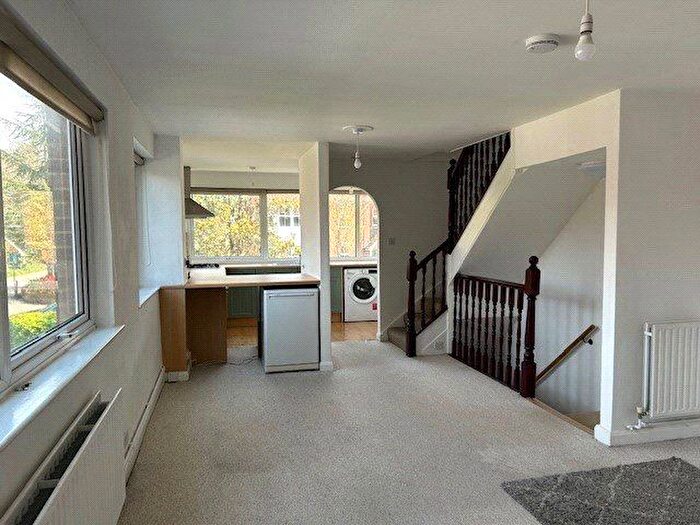 2 Bedroom Maisonette For Sale In Doods Place, Doods Road, Reigate, Surrey, RH2