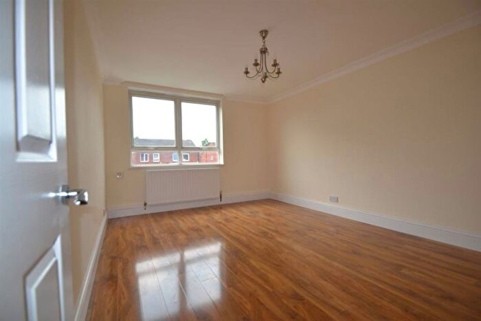 1 Bedroom Flat To Rent In Falmouth Close, Lee, SE12