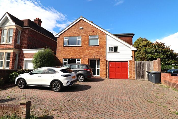 5 Bedroom Detached House For Sale In Bacon Lane, Hayling Island, PO11