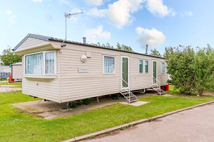 3 Bedroom Park Home For Sale In California Cliffs, Rottenstone Lane, NR29