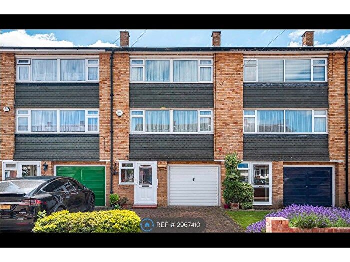 2 Bedroom Terraced House To Rent In Crosier Road, Ickenham, Uxbridge, UB10