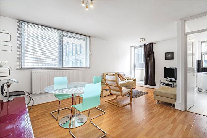 1 Bedroom Flat To Rent In Upper Ground, London, SE1