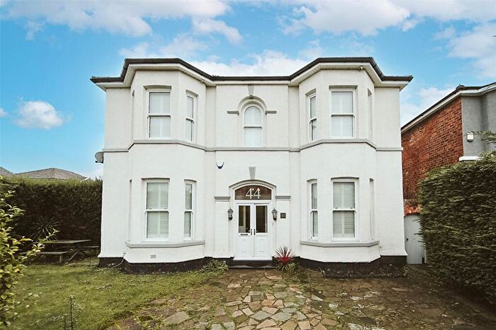 4 Bedroom Semi-Detached House For Sale In Southbank Road, Southport, Merseyside, PR8