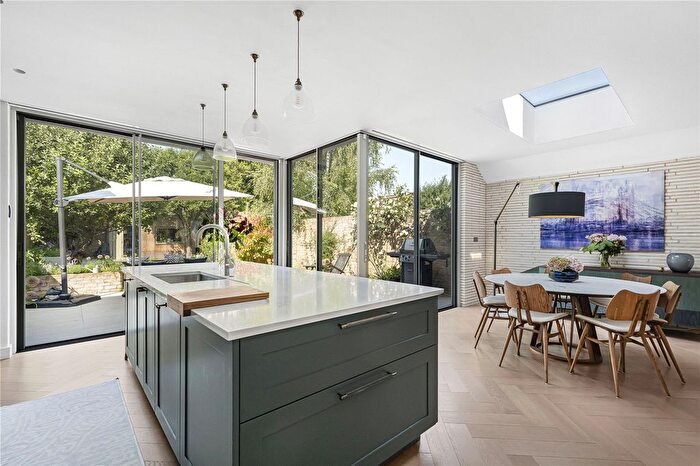 5 Bedroom Semi-Detached House To Rent In Hartswood Road, London, W12