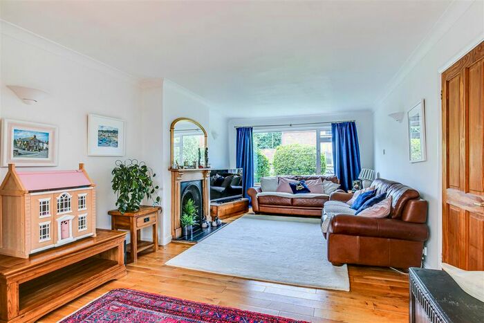 4 Bedroom Semi-Detached House For Sale In Sandy Lane, Westerham, TN16