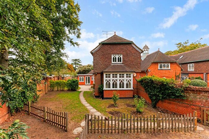 4 Bedroom End Of Terrace House To Rent In Paddock Place, High Street, Ascot, Berkshire, SL5